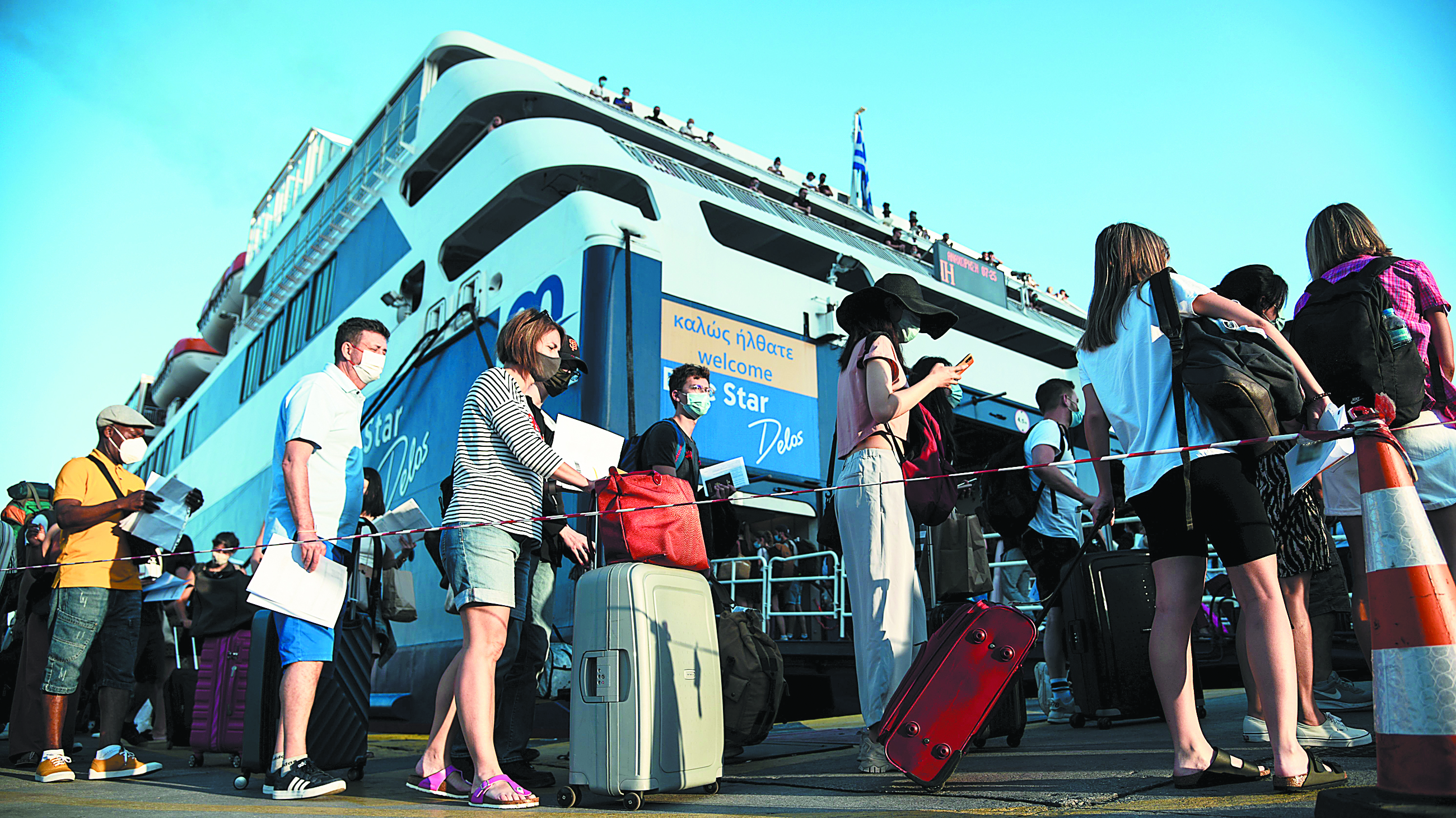 Επελαύνει η μετάλλαξη «Δέλτα» – Ποιους θα σαρώσει το 4ο κύμα – Νέος συναγερμός για ΕΣΥ και οικονομία