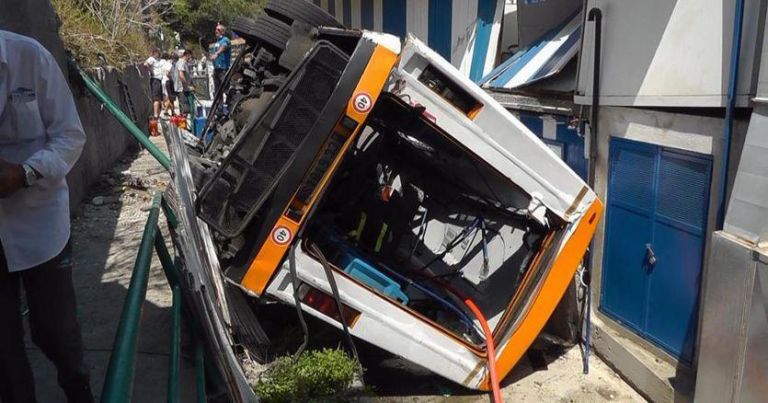 Ιταλία: 19 τραυματίες και ένας νεκρός σε τροχαίο με λεωφορείο | tovima.gr