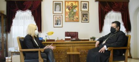 Μήνυμα Γεννηματά για εμβολιασμό – Τι συζήτησε με τον Μητροπολίτη Μεσσηνίας