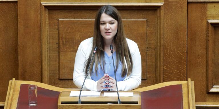 Βουλή: Ανακοινώθηκε η ανεξαρτητοποίηση της Αδάμου από το ΜέΡΑ25 | tovima.gr