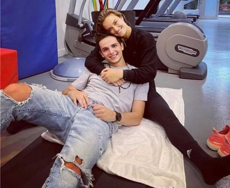 Οργή κατά ΣΥΡΙΖΑ με αφορμή σεξιστικό tweet για τη Μαρία Σάκκαρη