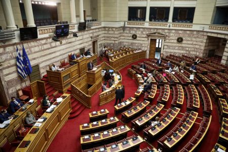 Βουλή: Ψηφίστηκε επί της αρχής το νομοσχέδιο για την κτηματογράφηση