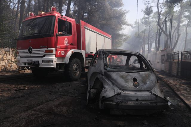 Χαρδαλιάς για φωτιά σε Σταμάτα και Ροδόπολη: Παραμένουν πολλές διάσπαρτες εστίες – Τέσσερις προσαγωγές