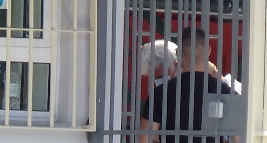Πέτρος Φιλιππίδης: Έφτασε στις φυλακές της Τρίπολης – Δείτε βίντεο και φωτογραφίες