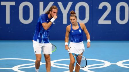 Στον επόμενο γύρο Σάκκαρη και Τσιτσιπάς – Νίκησαν με 2-0 σετ τους Νταμπρόφσκι και Αλιασίμ