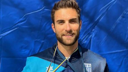 Συγχαρητήρια Δένδια για το χρυσό μετάλλιο του Στέφανου Ντούσκου