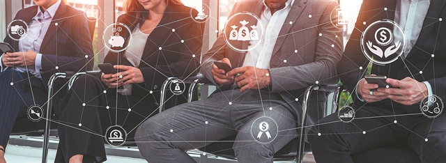 Οι καταναλωτές στην «παγίδα»των πανάκριβων τιμολογίων κινητής