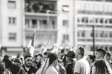 «Δημοκρατίες των ειδικών» και «αποδόμηση της αυθεντίας»