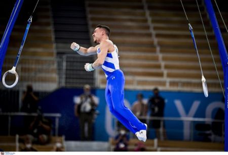 Πετρούνιας – Εδωσα τη ψυχή μου πάνω στους κρίκους