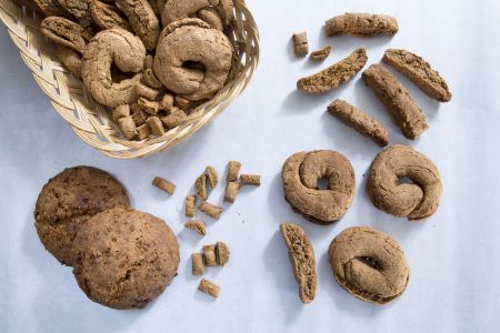 Χειροποίητα κρητικά παξιμάδια