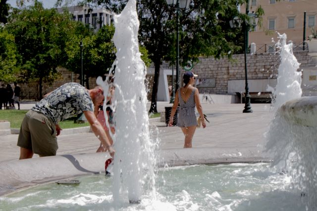 Καύσωνας – «Καμίνι» η χώρα και την Τετάρτη – Ενισχύονται οι άνεμοι