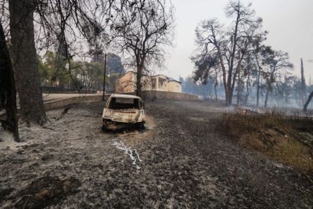 Φωτιά στην Εύβοια – Τρία τα πύρινα μέτωπα  – Εντολή εκκένωση της Σκεπαστής