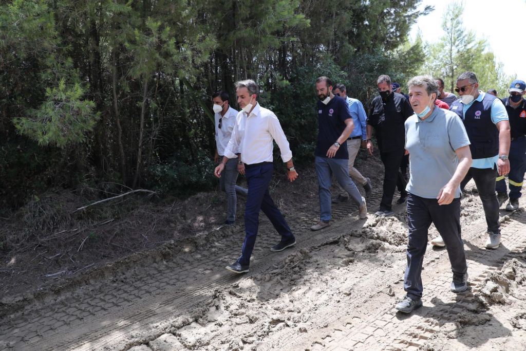 Βαρυμπόμπη – Στα μέτωπα της πυρκαγιάς μεταβαίνει ο Μητσοτάκης