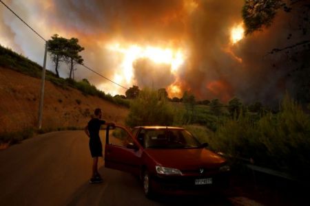 Φωτιά στην Εύβοια – Ανεξέλεγκτο το πύρινο μέτωπο – Εκκενώνεται το Μαντούδι