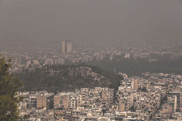 Tοξική η ατμόσφαιρα στην Αττική λόγω των πυρκαγιών – Δείτε χάρτη με στοιχεία ανά περιοχή