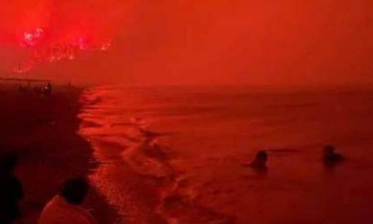 Φωτιά στην Εύβοια – Ετσι έγινε η δραματική διάσωση εγκλωβισμένων από Αγία Αννα και άλλες 2 παραλίες | tovima.gr