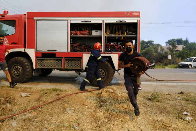 Υπό έλεγχο τέθηκε η φωτιά στο Σούνιο – Εμπρησμό καταγγέλλει ο δήμαρχος | tovima.gr