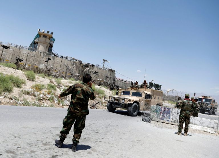 Αφγανιστάν – Οι Ταλιμπάν κατέλαβαν τρίτη πρωτεύουσα επαρχίας – Σφοδρές μάχες | tovima.gr