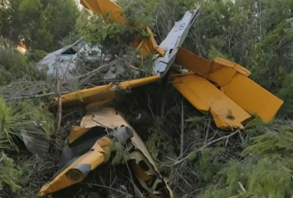 Ζάκυνθος – Εικόνες και βίντεο με τα συντρίμμια του Πετζετέλ που κατέπεσε
