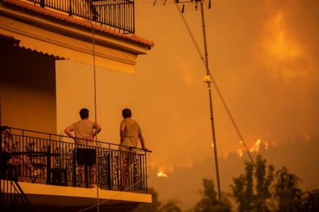 Πυρκαγιές – Άμεσα και χωρίς γραφειοκρατία οι αποζημιώσεις στους πυρόπληκτους – Εγκρίθηκαν άλλα 500 εκατ. ευρώ