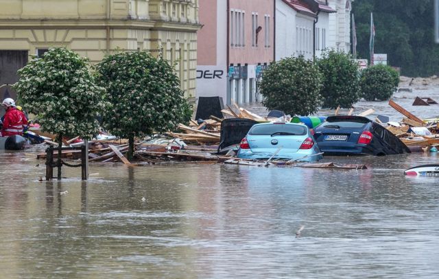Γερμανία – Στα 20 δισ. ευρώ εκτοξεύτηκε το κόστος αποκατάστασης από τις πλημμύρες | tovima.gr