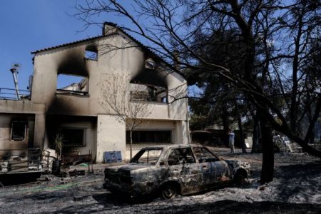 Άρχισαν οι έλεγχοι των κτηρίων στις πυρόπληκτες περιοχές – Δεκάδες ακατάλληλα σπίτια
