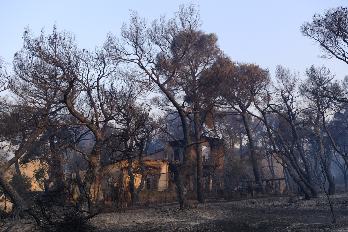 Φωτιά στην Αττική – Συγκλονίζει ο πατέρας των εθελοντών