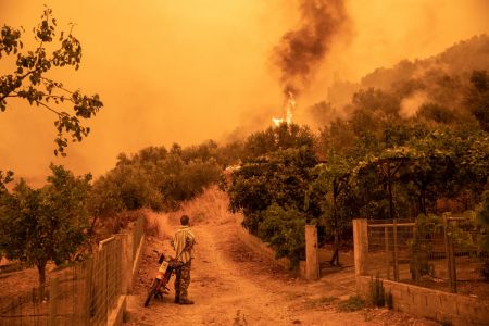 Εύβοια – Αντιδήμαρχος Μαντουδίου – 1.000 σπίτια παραδόθηκαν στις φλόγες