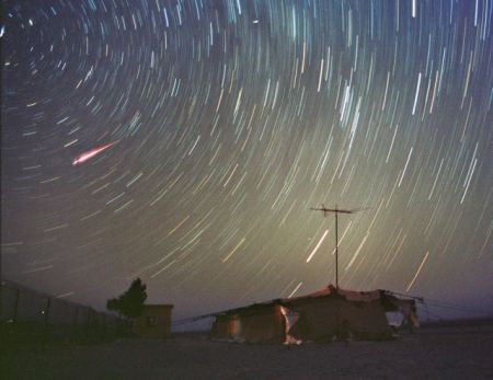 Περσείδες – Σήμερα και την Πέμπτη κορυφώνεται η θεαματική βροχή από «πεφταστέρια»