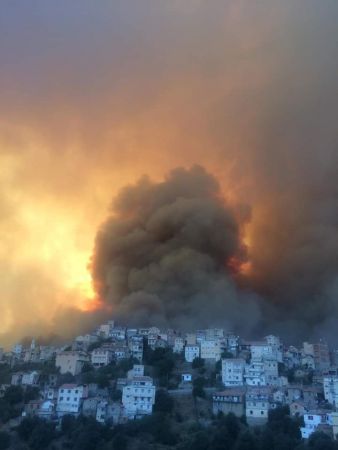 Αλγερία – Πέντε νεκροί από τις πυρκαγιές – Στους 46 βαθμούς η θερμοκρασία
