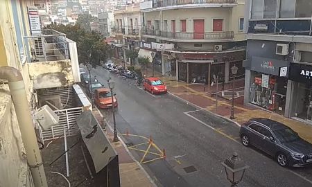 Καβάλα – Καλοκαιρινό μπουρίνι και χαλάζι – Ζημιές σε σπίτια και οχήματα