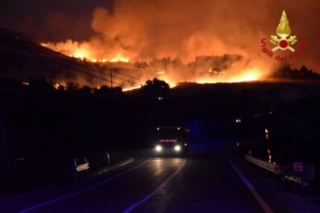 Ιταλία – Κύμα καύσωνα και πυρκαγιές πλήττουν τη χώρα