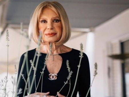 Ρίκα Διαλυνά – Ανατριχιάζει μιλώντας για την απώλεια των γονιών της