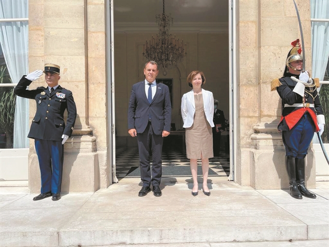 Γιατί θέλουν οι Γάλλοι να πάμε στο… Μάλι