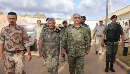 Λιβύη – Συνάντηση Χάφταρ με τον αμερικανό πρέσβη