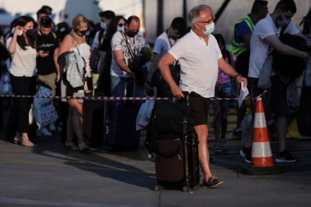 Κοροναϊός – Οι περιοχές που «φλερτάρουν» με «μίνι» lockdown