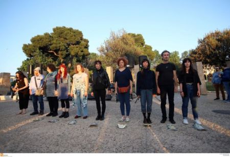 Διαμαρτυρία μουσικών στο Υπουργείο Εργασίας