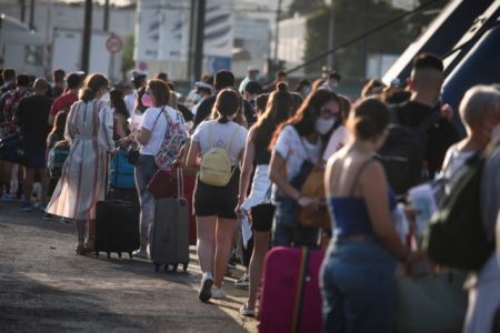 Με τι καιρό θα φύγουν οι ταξιδιώτες του Δεκαπενταύγουστου – Η πρόβλεψη Αρναούτογλου για τις επόμενες 6 μέρες