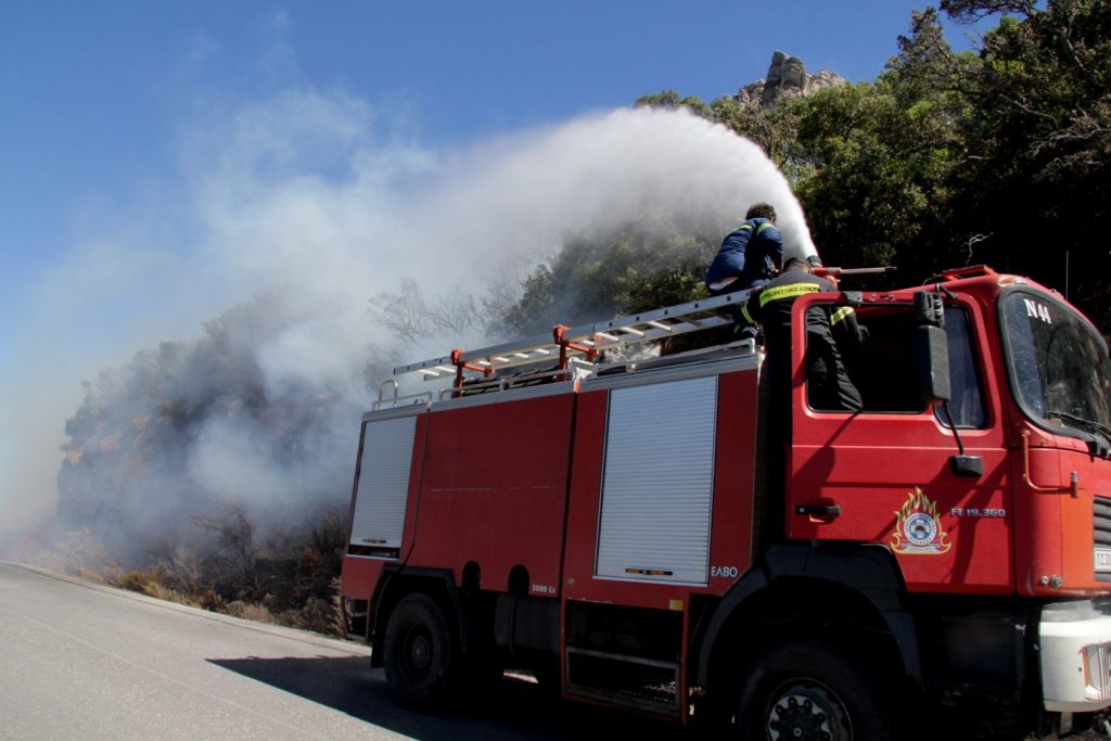 Χαλκιδική – Φωτιά στη Σιθωνία στην περιοχή Παρθενώνας