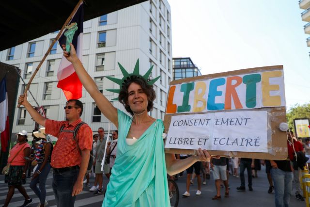 Γαλλία – 250.000 διαδηλωτές κατά του υγειονομικού πάσου | tovima.gr