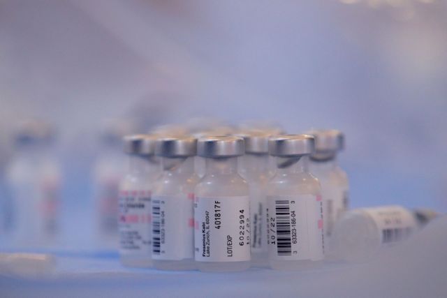 Κοροναϊός – Οι θάνατοι εμβολιασμένων είναι το 0,007% – Τι λένε οι ειδικοί – Γεμίζουν με ανεμβολίαστους οι ΜΕΘ | tovima.gr