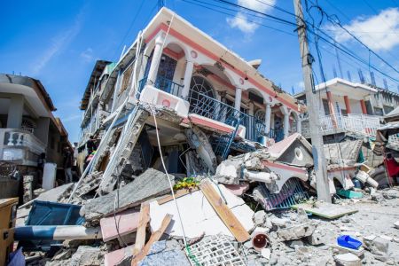 Αϊτή – Πάνω από 300 οι νεκροί από τον σεισμό των 7,2 Ρίχτερ – Εκατοντάδες οι αγνοούμενοι