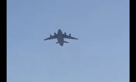 Αεροδρόμιο Καμπούλ – Βίντεο σοκ – Οταν Αφγανοί πέφτουν στο κενό από αεροπλάνο που απογειώνεται