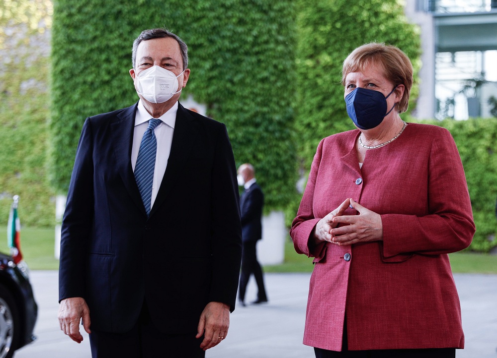 Συναγερμός στην Ευρώπη για το Αφγανιστάν – Επικοινωνία Μέρκελ – Ντράγκι