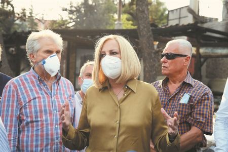 «Σημαία αντιπολίτευσης» την επομένη των πυρκαγιών