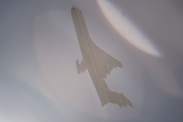 Φωτιά στα Βίλια – Μάχη με τις φλόγες για δεύτερη νύχτα- Καίγεται η κορυφογραμμή του Όρους Πατέρα