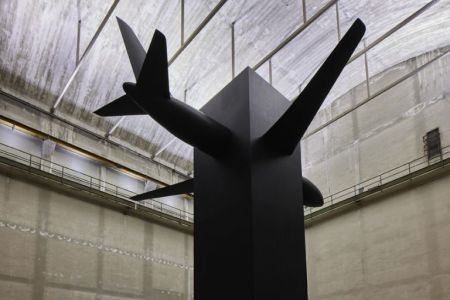 Τα μαύρα κουτιά του Μαουρίτσιο Κατελάν