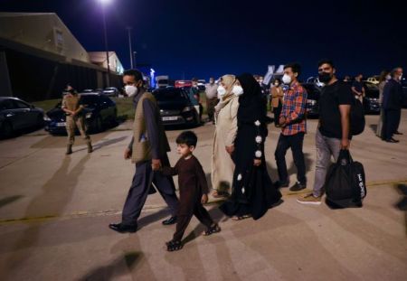 Αφγανιστάν – Σκοτάδι απλώθηκε στην Καμπούλ – Σκηνές απόγνωσης και αιματηρές διαδηλώσεις