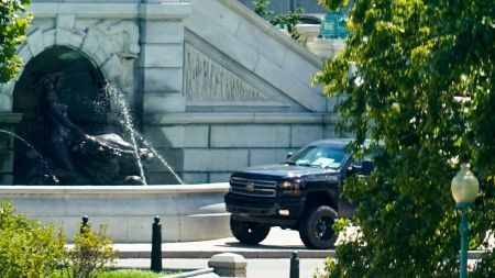 ΗΠΑ – Παραδόθηκε ο άνδρας που απειλούσε με βόμβα κοντά στο Καπιτώλιο