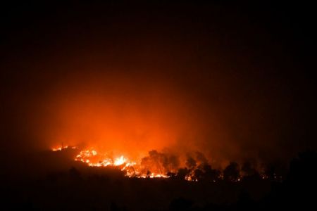 Βίλια  – Η ακραία συμπεριφορά της φωτιάς – Τι κατέγραψε το meteo